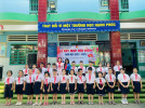 Trường Tiểu học Nguyễn Du trồng cây nhớ Bác