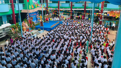 Lễ Khai giảng năm học mới Trường Tiểu học Nguyễn Du